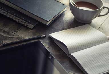 湖人队险胜勇士队：篮球盛宴中的巅峰对决